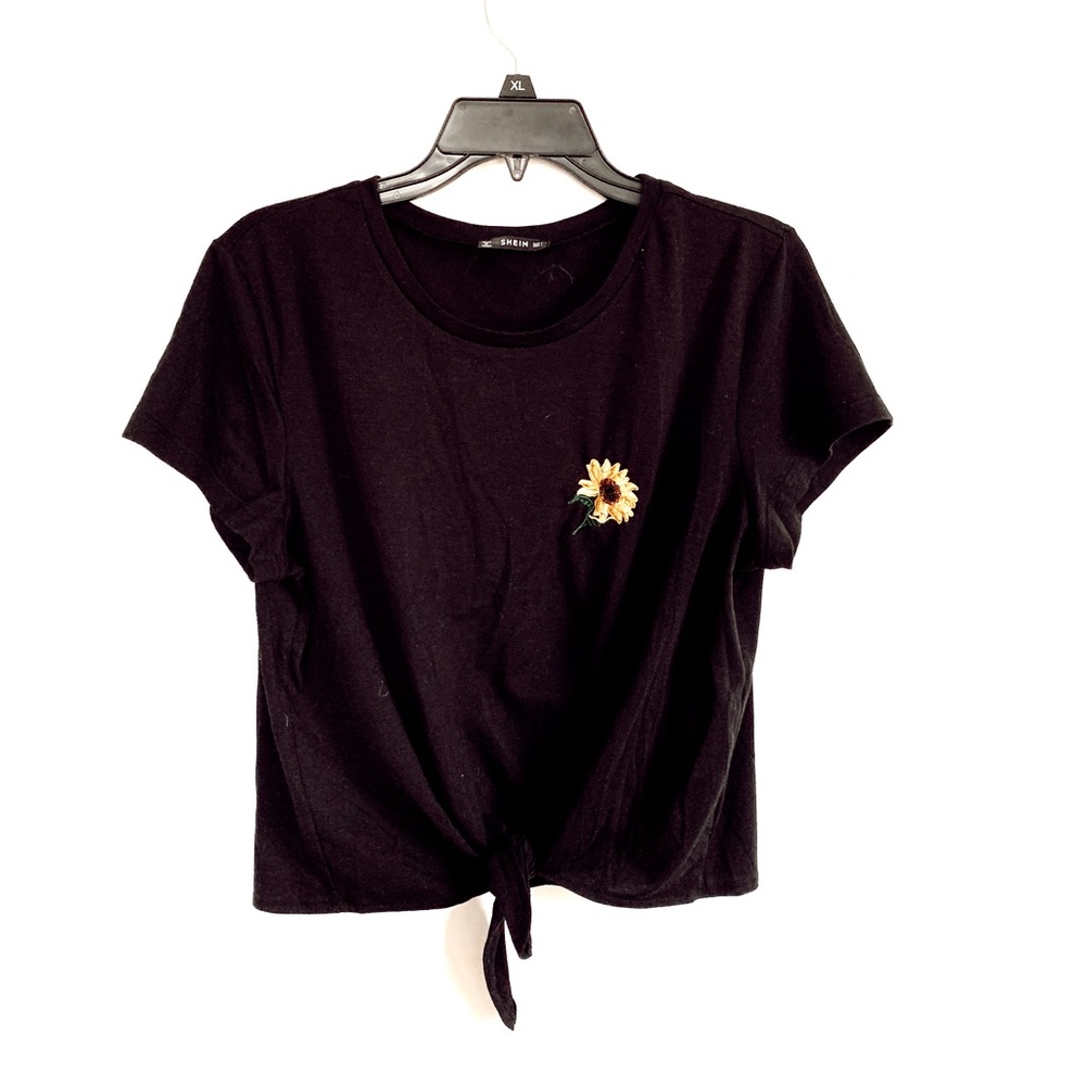 Simple Tie Tee 🌻